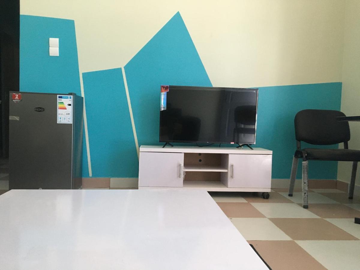 Residence Maryhouse - Free Breakfast And Taxi From Airport Cotonou Exterior foto